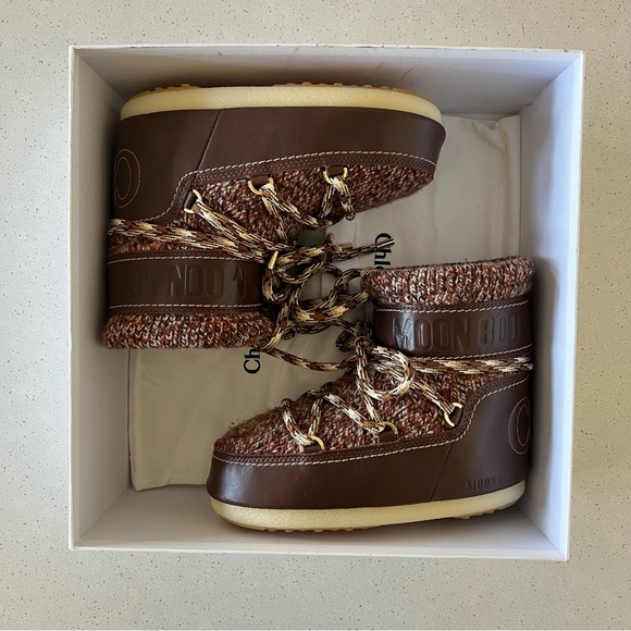 Chloe x Moon Boot - Picture 2 of 16